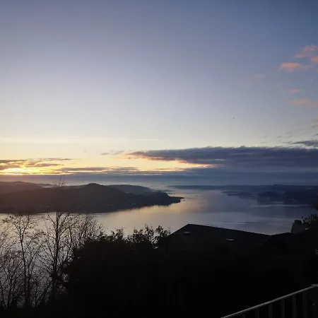 بيت للعطل Einzigartiges Haus Mit Wunderbaren Seeblick Auf Maggiore