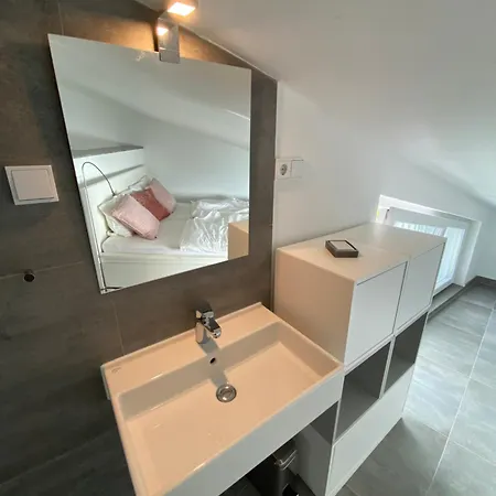 Einzigartiges Haus Mit Wunderbaren Seeblick Auf Maggiore Сasa de vacaciones *