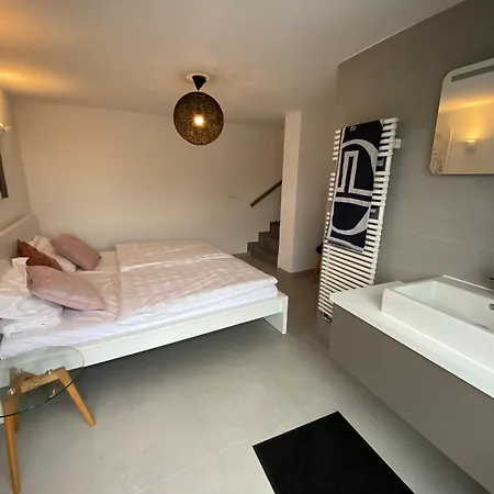 Сasa de vacaciones Einzigartiges Haus Mit Wunderbaren Seeblick Auf Maggiore Massino Visconti