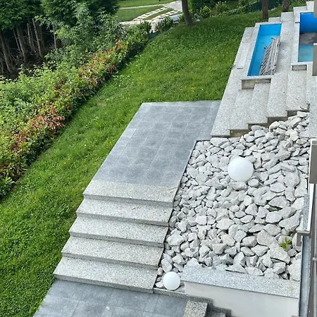 Einzigartiges Haus Mit Wunderbaren Seeblick Auf Maggiore بيت للعطل *