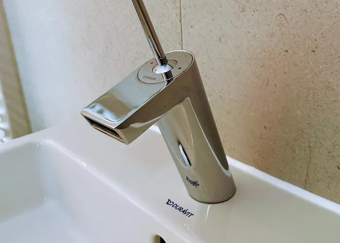 Einzigartiges Haus Mit Wunderbaren Seeblick Auf Maggiore 펜션 마씨모비스꼰띠