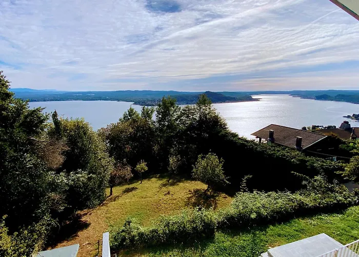 Einzigartiges Haus Mit Wunderbaren Seeblick Auf Maggiore 펜션